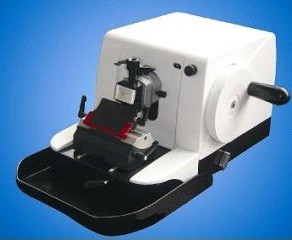 MICRÓTOMO ROTATIVO MANUAL